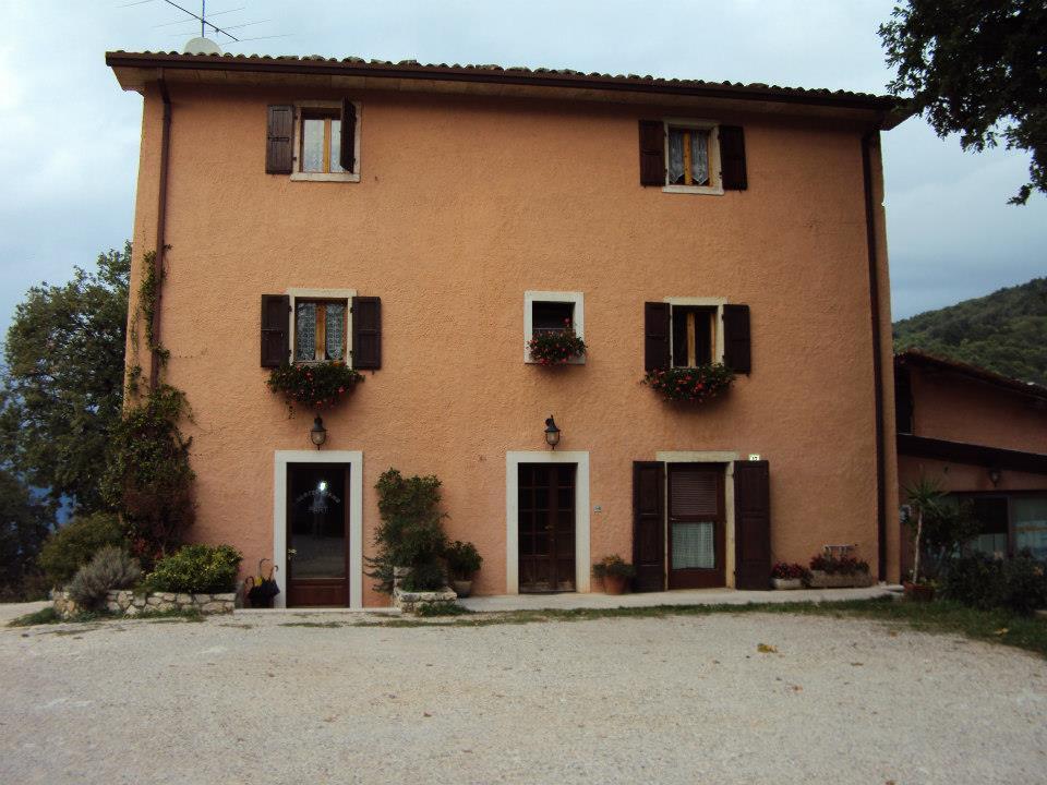 Agriturismo La Part 산 제노 디 몬타냐 외부 사진
